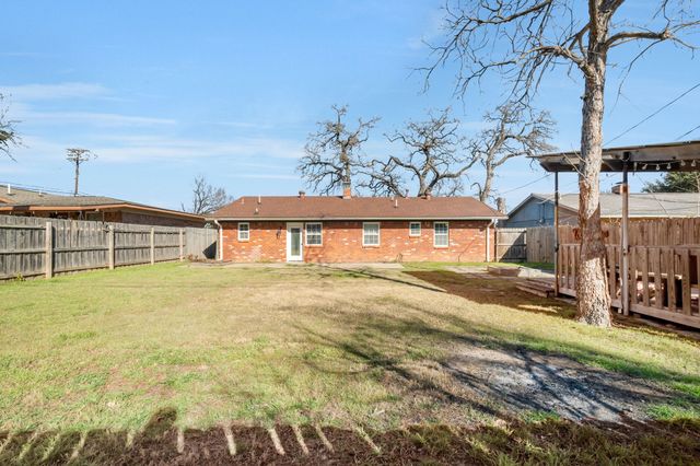 2320 Meadow Lark, Irving, TX 75060