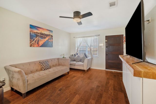 2320 Meadow Lark, Irving, TX 75060