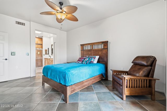 2427 S Orchard View Drive, Green Valley, AZ 85614
