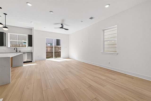 971 Highland Light Lane, Houston, TX 77091