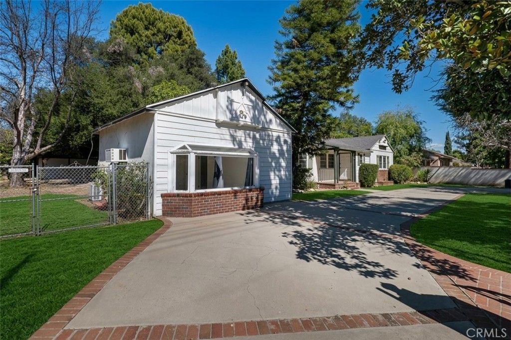 17115 Parthenia, Sherwood Forest, CA 91325 — photo 2