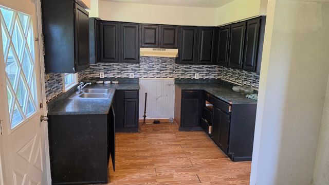 1030 Gilbert, Waterloo, IA 50707
