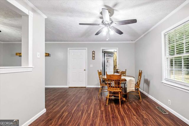 16 Hardin Drive SE, Silver Creek, GA 30173