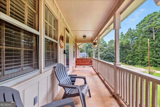 16 Hardin Drive SE, Silver Creek, GA 30173