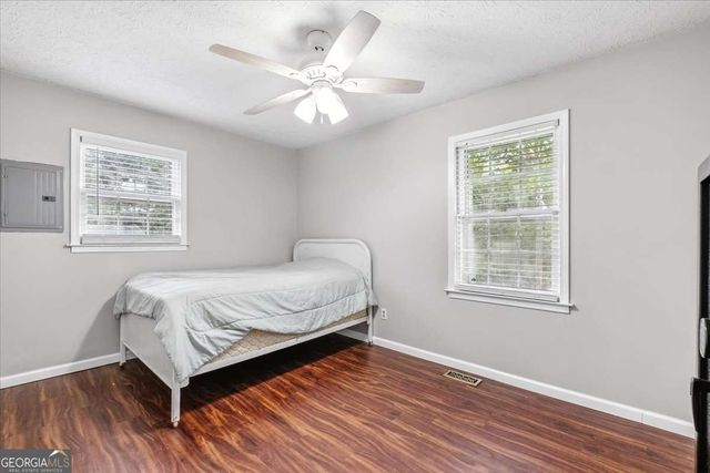 16 Hardin Drive SE, Silver Creek, GA 30173