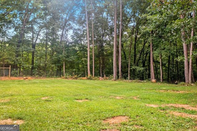 16 Hardin Drive SE, Silver Creek, GA 30173