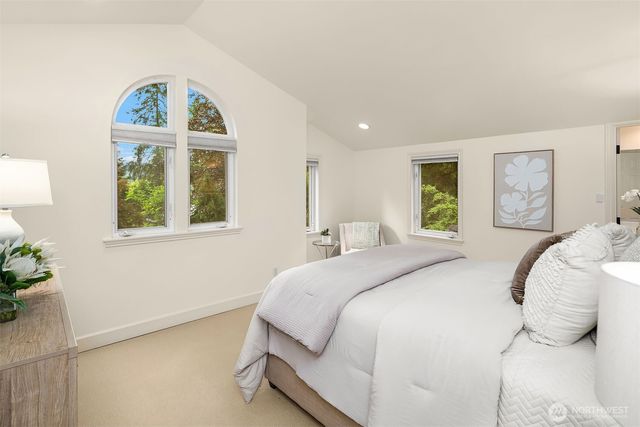 2038 9th Street W, Kirkland, WA 98033
