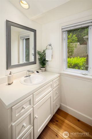2038 9th Street W, Kirkland, WA 98033
