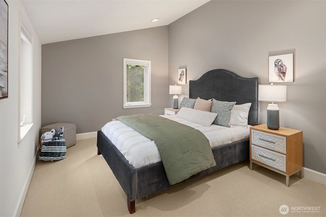 2038 9th Street W, Kirkland, WA 98033
