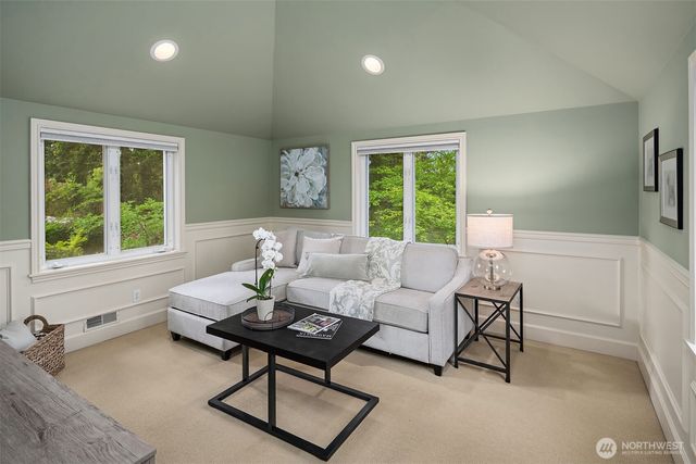 2038 9th Street W, Kirkland, WA 98033