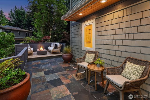 2038 9th Street W, Kirkland, WA 98033