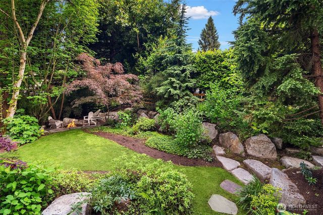 2038 9th Street W, Kirkland, WA 98033