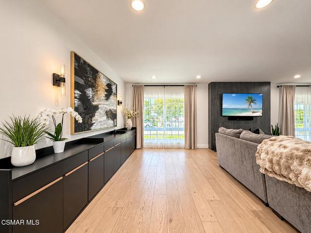 1143 Greenfield Street, Thousand Oaks, CA 91360