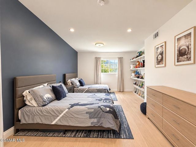 1143 Greenfield Street, Thousand Oaks, CA 91360