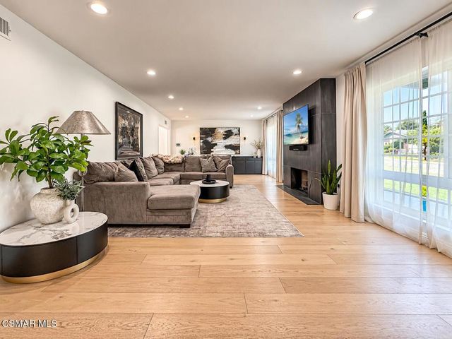1143 Greenfield Street, Thousand Oaks, CA 91360