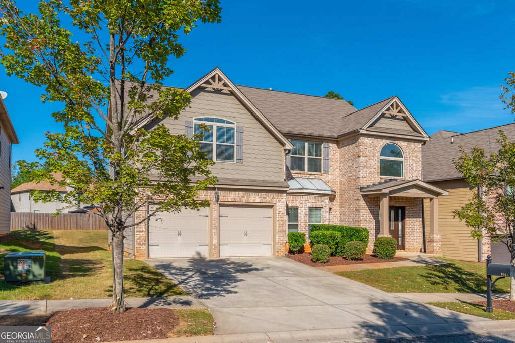 8051 Stillmist Drive, Fairburn, GA 30213