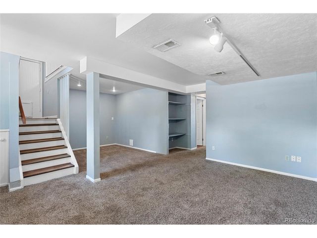 1495 S Biscay Ct, Aurora, CO 80017