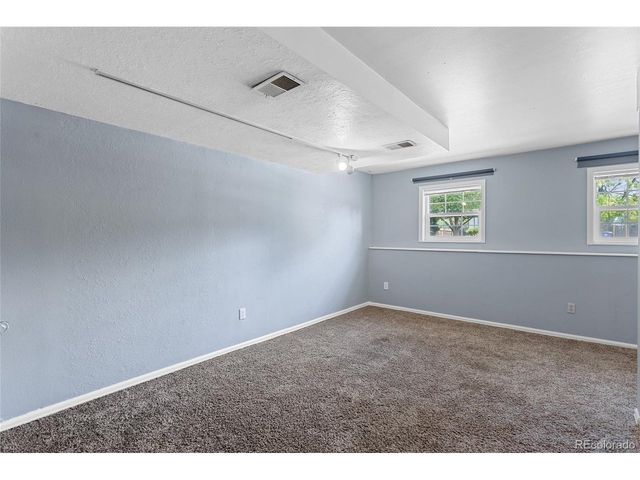 1495 S Biscay Ct, Aurora, CO 80017