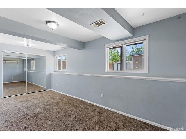 1495 S Biscay Ct, Aurora, CO 80017