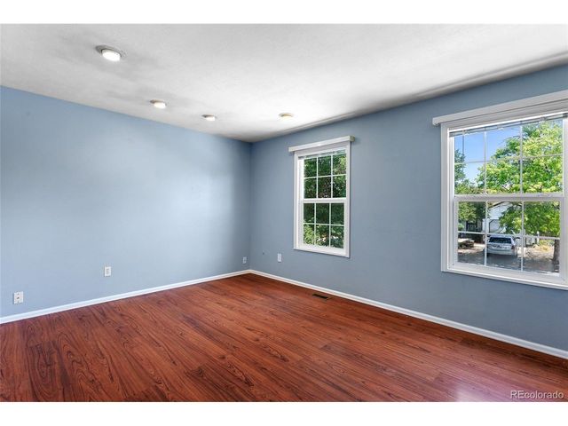 1495 S Biscay Ct, Aurora, CO 80017