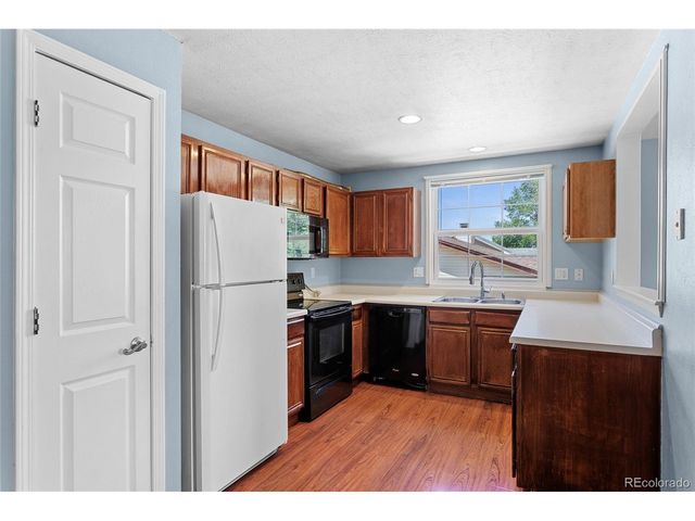 1495 S Biscay Ct, Aurora, CO 80017