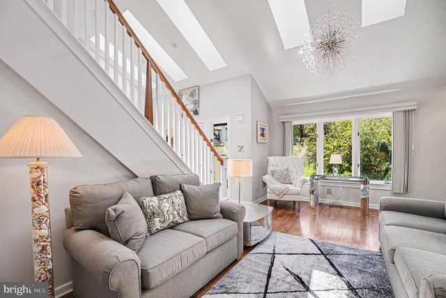944 HEDGEROW CT, Blue Bell, PA 19422