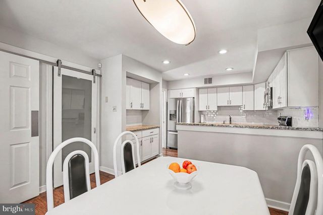 944 HEDGEROW CT, Blue Bell, PA 19422