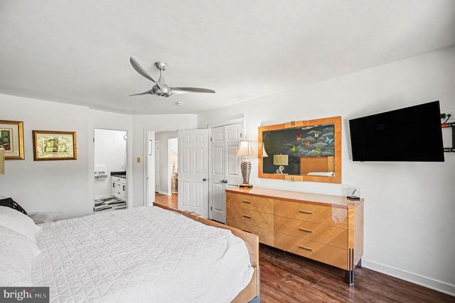 944 HEDGEROW CT, Blue Bell, PA 19422