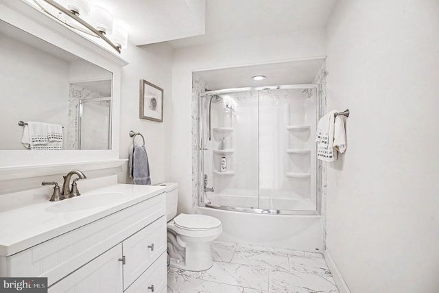 944 HEDGEROW CT, Blue Bell, PA 19422