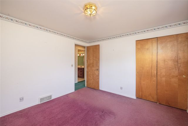 566 Black Walnut Drive, Greece, NY 14615