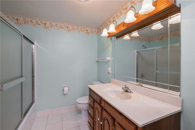 566 Black Walnut Drive, Greece, NY 14615