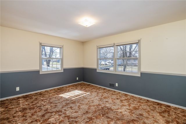 566 Black Walnut Drive, Greece, NY 14615