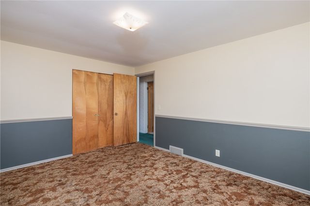 566 Black Walnut Drive, Greece, NY 14615