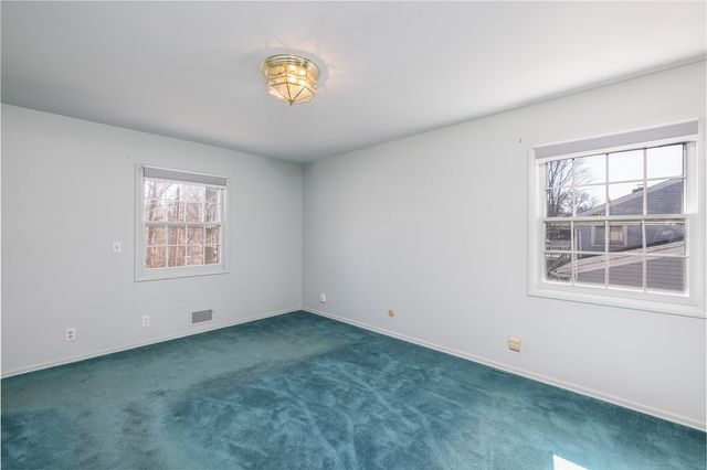 566 Black Walnut Drive, Greece, NY 14615