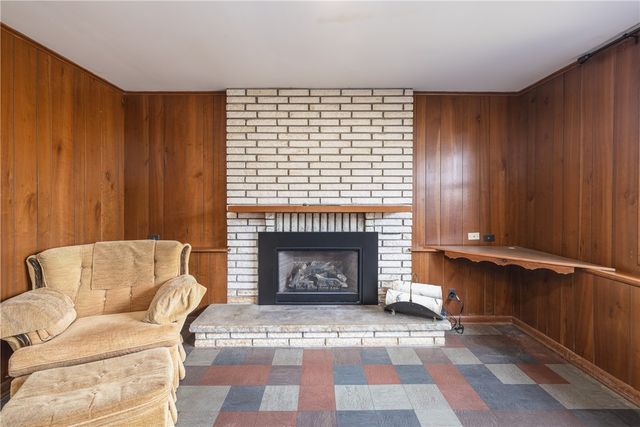 566 Black Walnut Drive, Greece, NY 14615