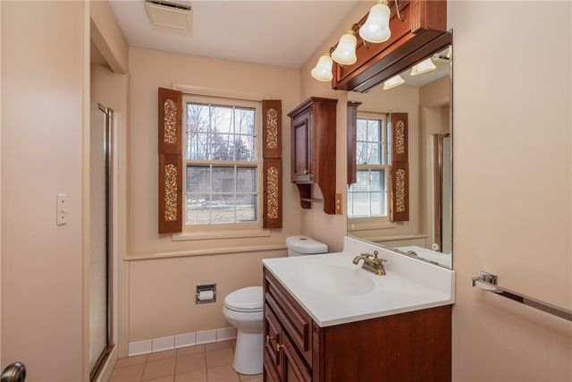 566 Black Walnut Drive, Greece, NY 14615