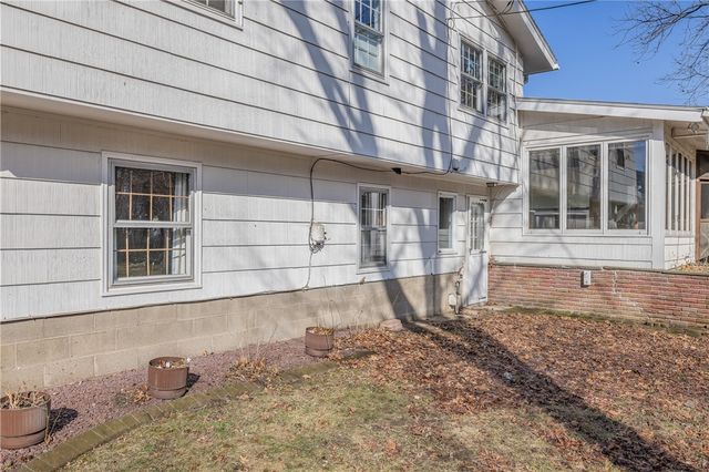 566 Black Walnut Drive, Greece, NY 14615