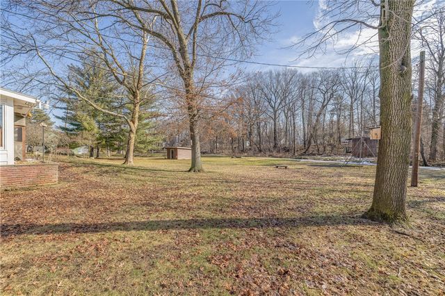 566 Black Walnut Drive, Greece, NY 14615