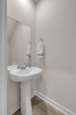 4200 Skyridge Dr, Nashville, TN 37207