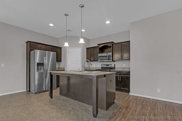 15304 E 110th Street N, Owasso, OK 74055