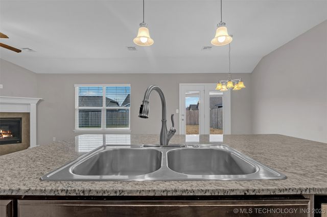 15304 E 110th Street N, Owasso, OK 74055