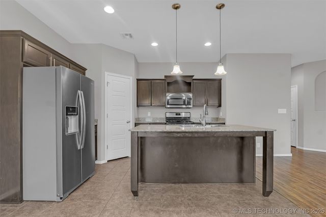 15304 E 110th Street N, Owasso, OK 74055