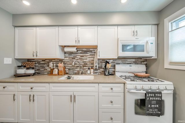 1710 E 22nd Street, Muncie, IN 47302