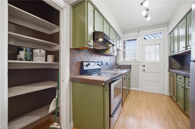 742 Washington Park Apt C1, Norfolk, VA 23517