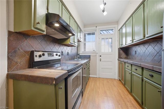 742 Washington Park Apt C1, Norfolk, VA 23517