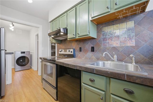 742 Washington Park Apt C1, Norfolk, VA 23517