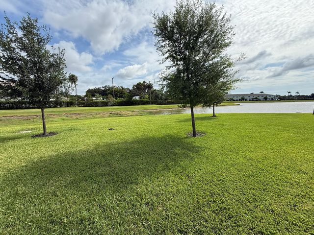 4303 HAMMOCK GROVE Drive, Greenacres, FL 33467