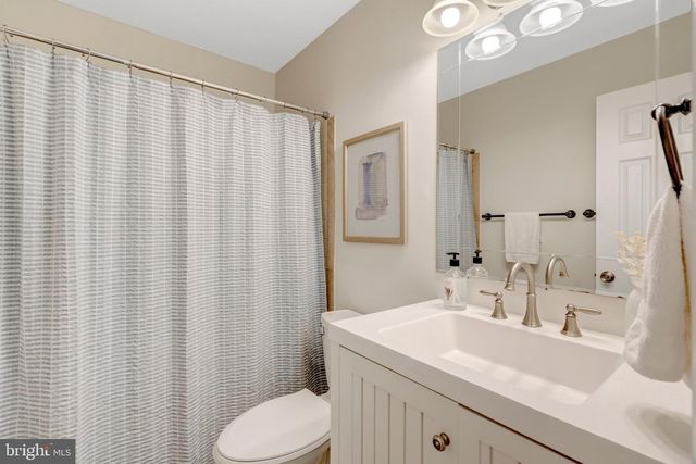 8304 LINDSIDE WAY, Springfield, VA 22153