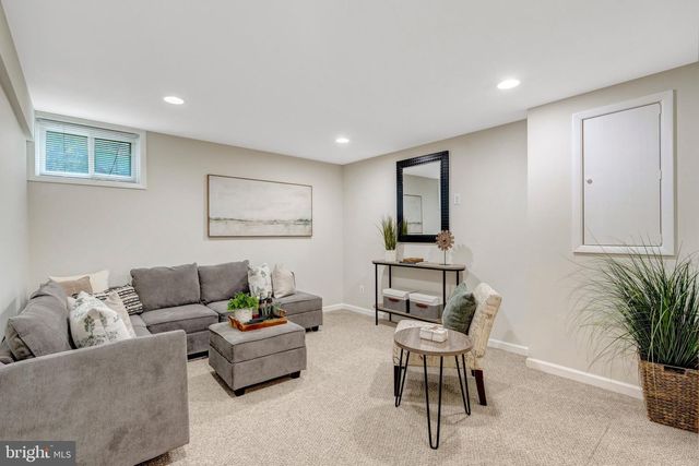 8304 LINDSIDE WAY, Springfield, VA 22153