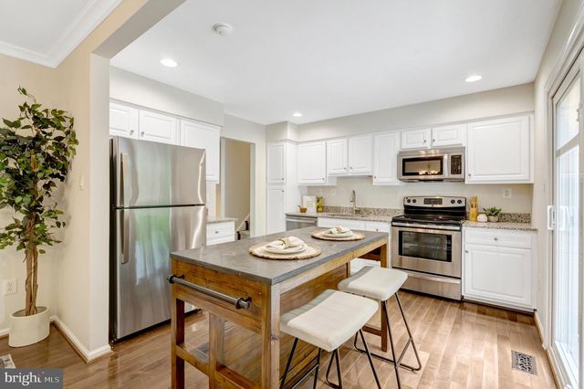 8304 LINDSIDE WAY, Springfield, VA 22153